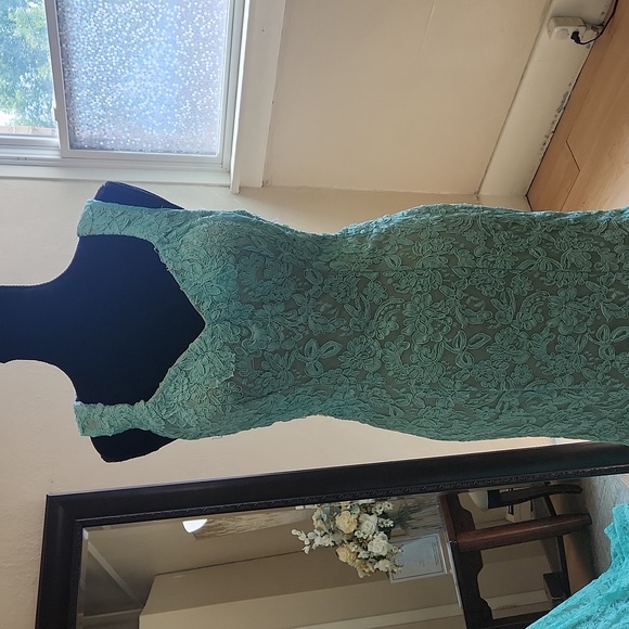 NWT size 10 aqua blue prom/pageant/evening gown by La Femme - Picture 3 of 7